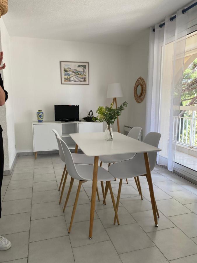 Superbe Appartement Cosy Vue Mer Pieds Dans L'Eau Cavalaire-sur-Mer Ngoại thất bức ảnh